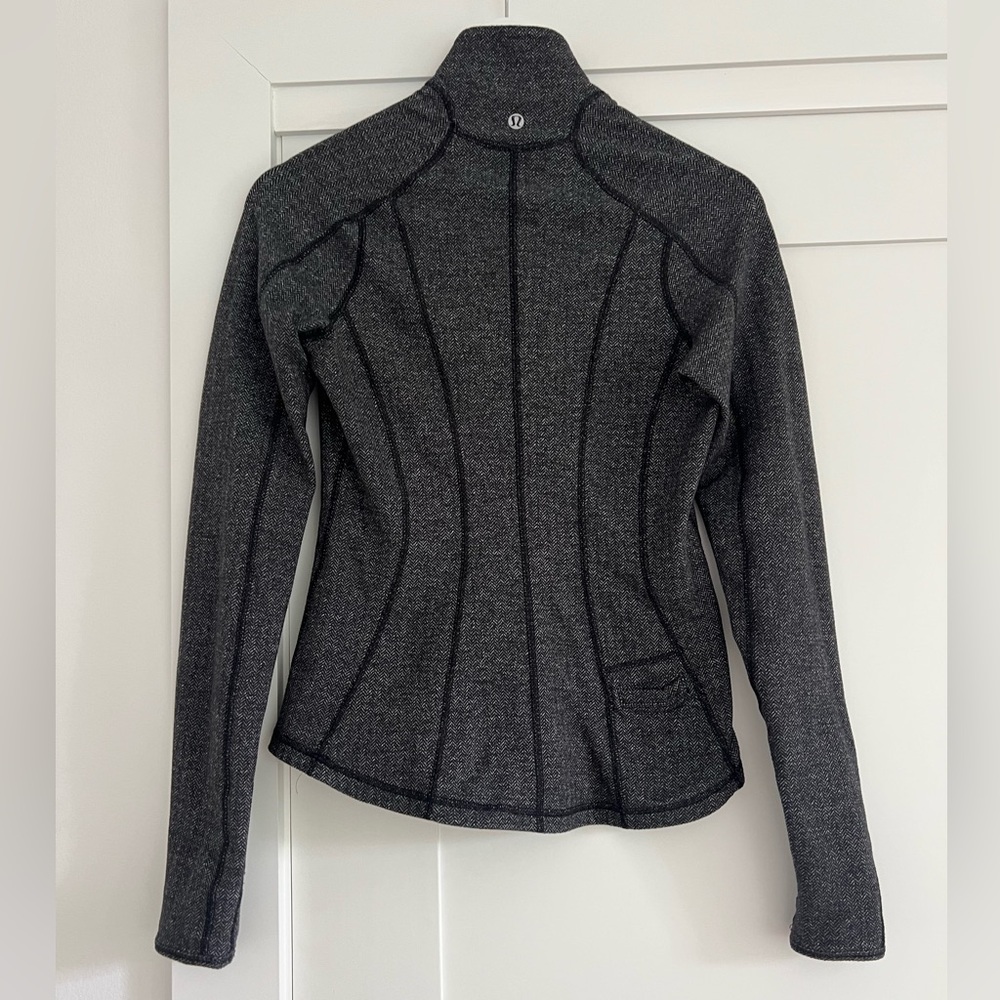 Lululemon Grey Herringbone Pullover - image 3
